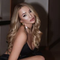 WoW__JuliaBlonde