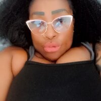 loretybig - Live now on Stripchat