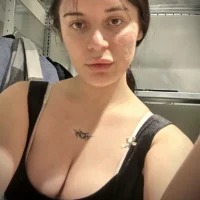 Emilia05 - Live now on Stripchat