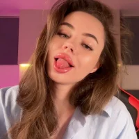 AlmaryKim - Live now on Stripchat