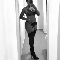 MlleDiorr - Live now on Stripchat