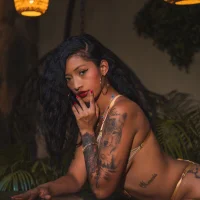 Isis_Moon - Live now on Stripchat