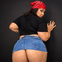 yasminmeyerofc - Live now on Stripchat