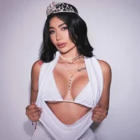 Chlooee__ - Live now on Stripchat
