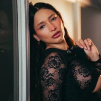 evangelineroos - Live now on Stripchat