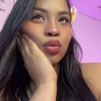 Lizzy_Poncee - Live now on Stripchat